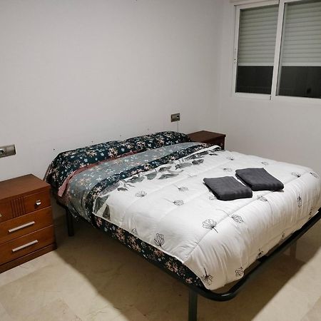 Holiday Centre Deluxe Apartment อาลิกันเต ภายนอก รูปภาพ