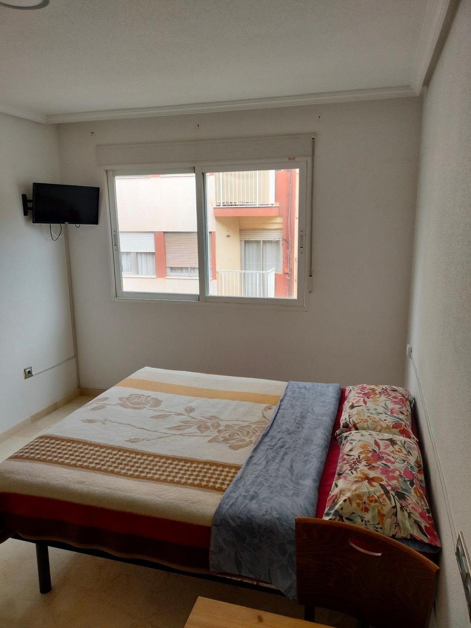 Holiday Centre Deluxe Apartment อาลิกันเต ภายนอก รูปภาพ