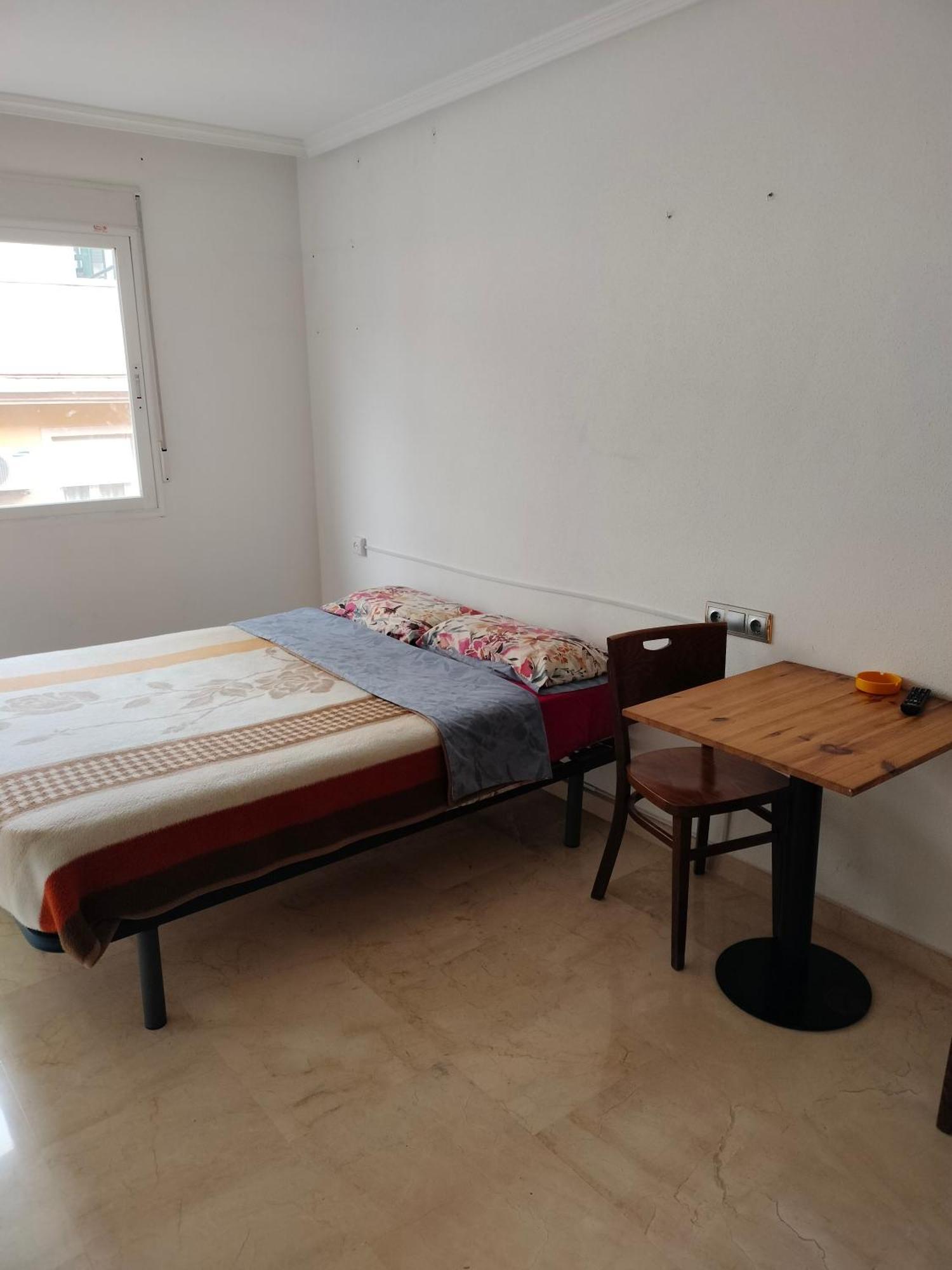 Holiday Centre Deluxe Apartment อาลิกันเต ภายนอก รูปภาพ